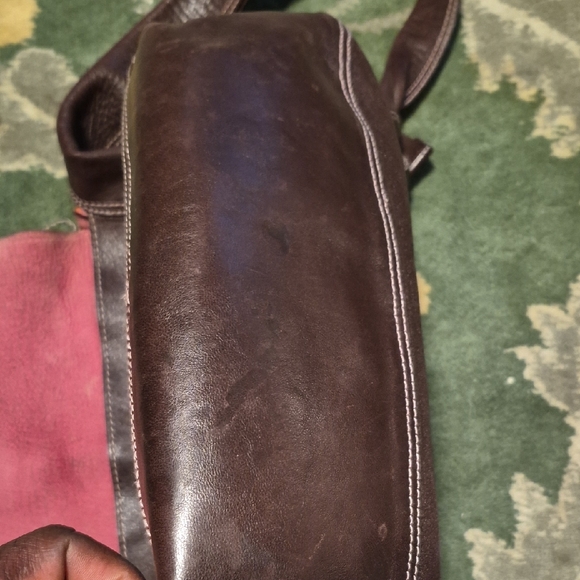 Stylish Brown Leather Shoulder Bag - Picture 7 of 12